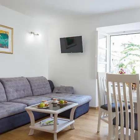 La Strada - Luxury Holiday - Old Town