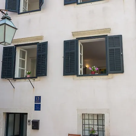 La Strada - Luxury Holiday - Old Town Villa *
